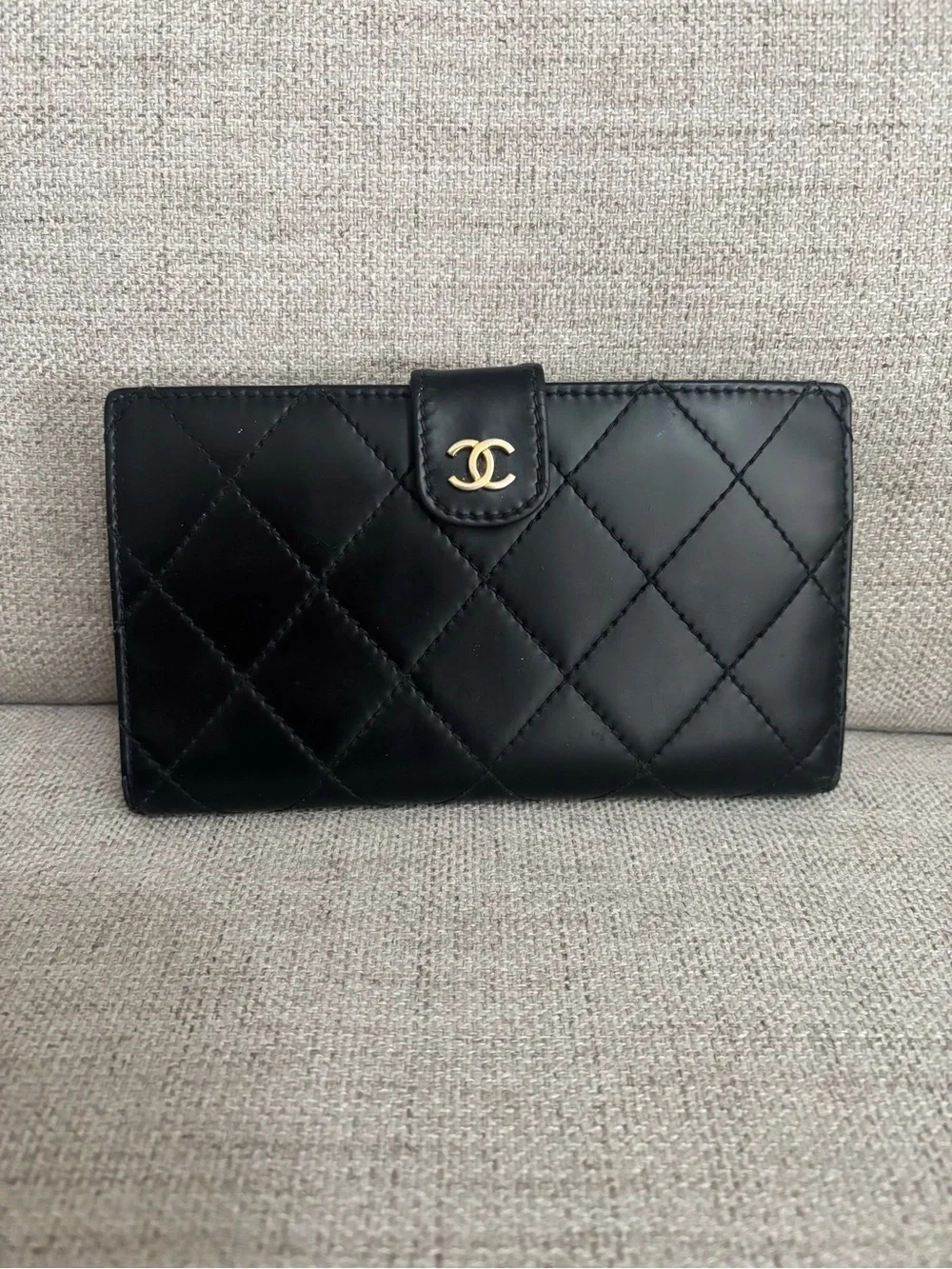 CHANEL Black Quilted Leather Wallet with Gold CC Snap